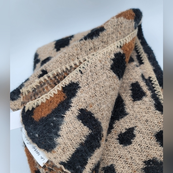 Leopard Print Soft Scarf NWT #804 - Picture 7 of 10